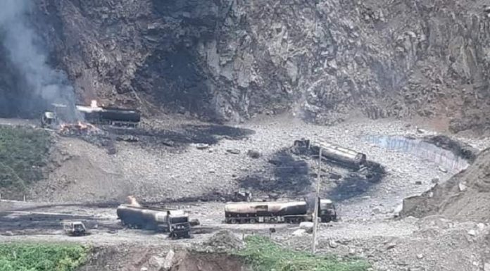 Carretera Central estará cerrada hasta el lunes por incendio de cisternas