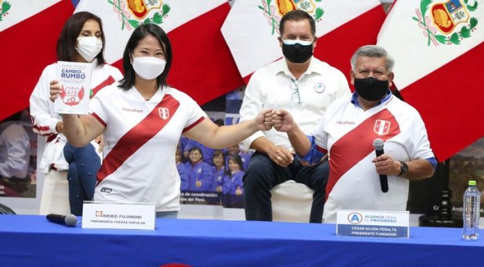 César Acuña de APP formaliza su respaldo a Keiko Fujimori