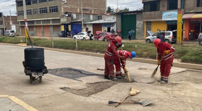Municipalidad de Chilca por fin ejecuta programa «Bache cero»
