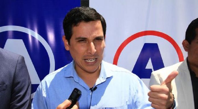 Congresista César Combina habría infringido neutralidad electoral