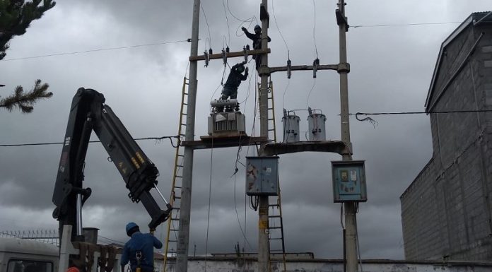 Instalan sistema eléctrico para planta de oxígeno en la provincia de Junín
