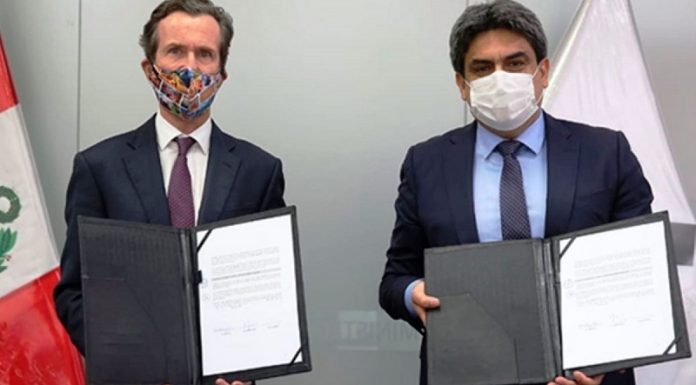 Perú firma convenio con Francia para enseñar francés a escolares de colegios públicos