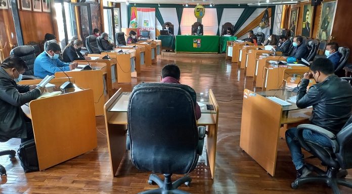 Huancayo estrena su tercer alcalde en poco más de tres años de gestión