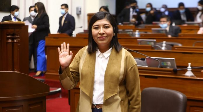 Congreso censura a ministra de Trabajo, Betssy Chávez