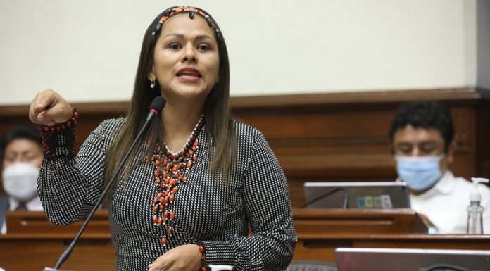 Silvana Robles: «Nuevos ministros no son propuestas de Perú Libre»