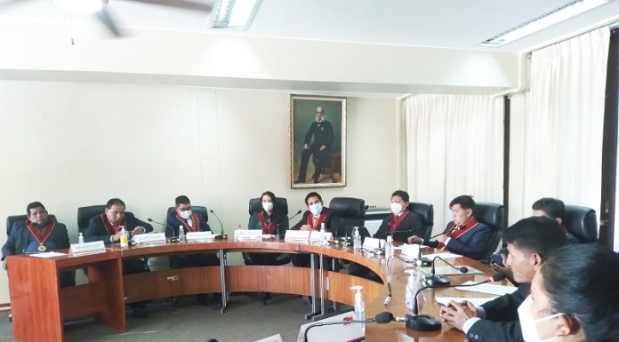 Exconsejeros regionales aun esperan el pago de sus dietas