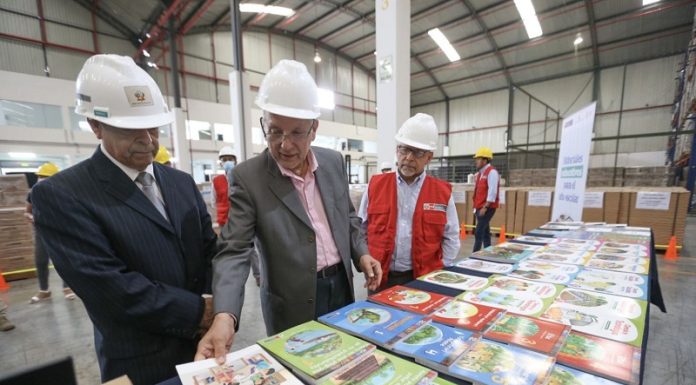 Bloqueo de carreteras retrasa entrega de material educativo a colegios