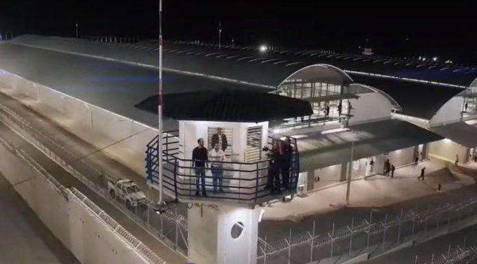 El Salvador: Bukele inaugura carcel para 40.000 mil pandilleros