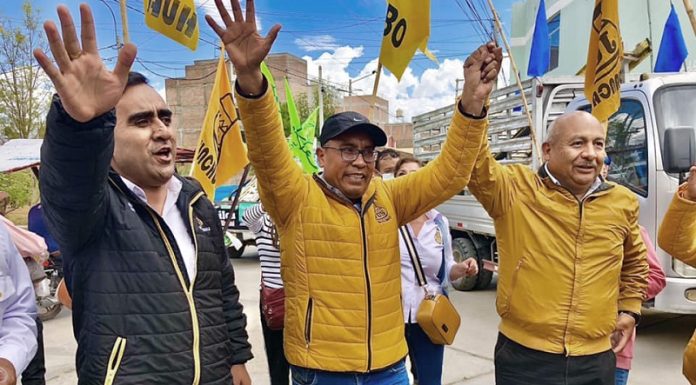 Moisés Guía Pianto renuncia de Junín Sostenible de Ángel Unchupaico