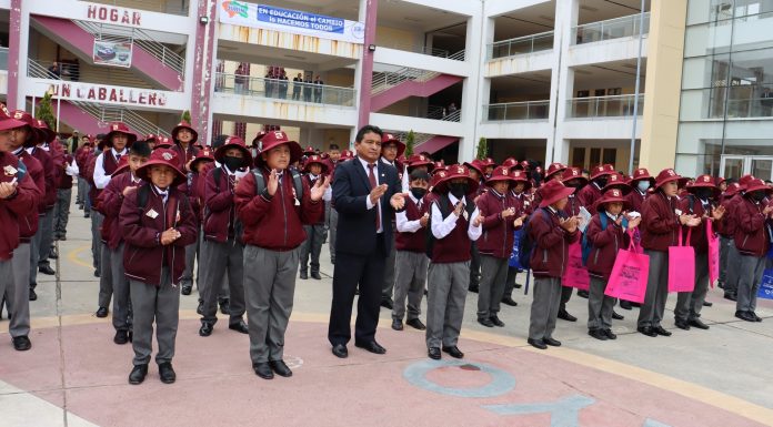 Con diversas dificultades en la infraestructura educativa miles inician clases en Junín