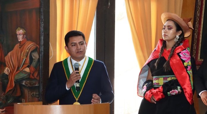 Alcalde de Huancayo reitera que gestionará mil millones para obras