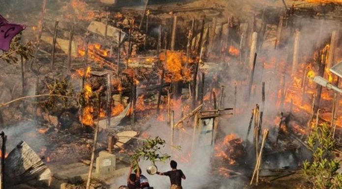 Bangladesh: Incendio deja sin campamento a más de 12 mil refugiados