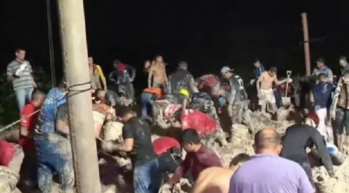 Brasil: Ocho personas mueren tras alud por fuertes lluvias