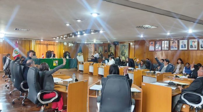 Regidores entrampados en caso de incremento de sus dietas