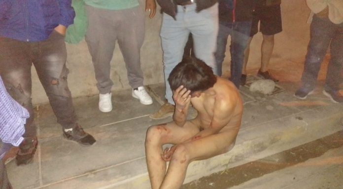 Vecinos retienen, desnudan y golpean a ladrón de celular en Chilca
