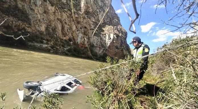 Dos mueren al caer una minivan al río Mantaro en sector de Mal Paso