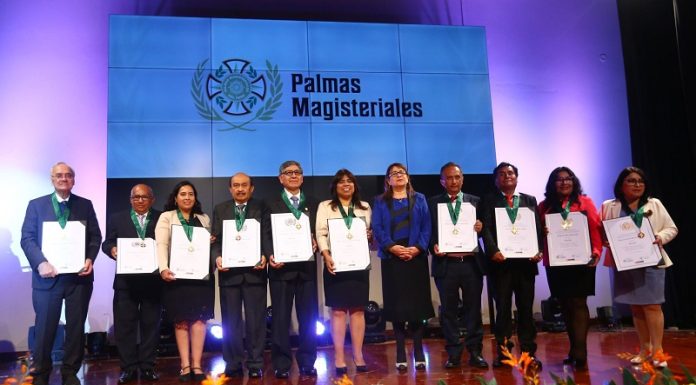 Minedu entregó Palmas Magisteriales a diez maestros destacados