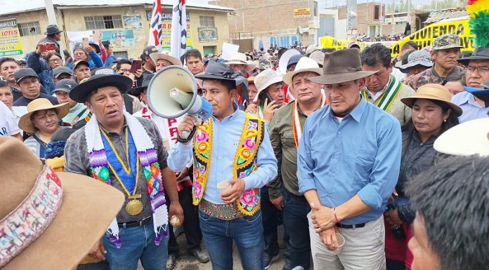 Alcalde de Chilca se queja de presupuesto, pero su gasto en obras es mínimo