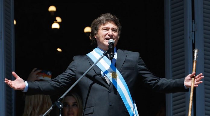 Javier Milei dice que no hay alternativa al ajuste fiscal y al shock