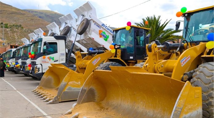 Gobierno regional alquilará maquinaria pesada luego de comprar 103 de éstos