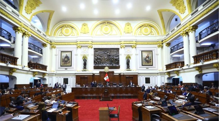 Congreso debatirá esta semana reelección de gobernadores y alcaldes