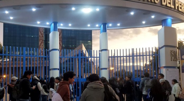 Estudiantes de Mecánica de la UNCP toman local por cambios en malla curricular
