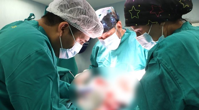 En el IREN Centro retiran tumor gigante del cuello de paciente desahuciada