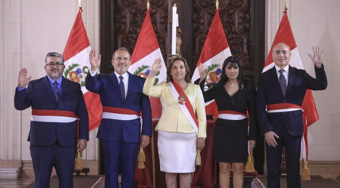 Estos son los cuatro nuevos ministros juramentados por Dina Boluarte