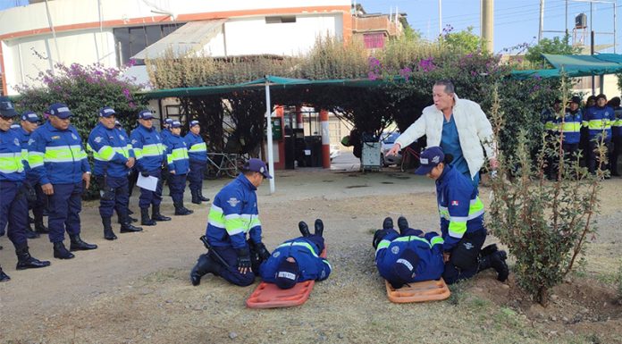 Capacitan a serenos de El Tambo en reanimación cardiopulmonar