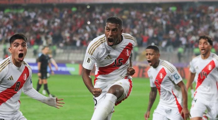 Perú vence a Uruguay y revive las esperanzas de llegar al Mundial