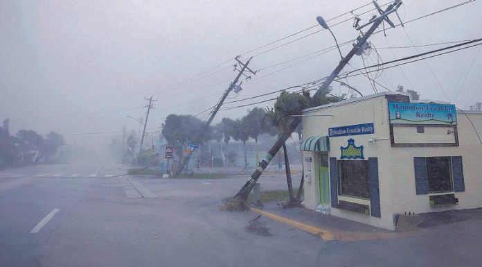El huracán Milton toca tierra en la costa oeste de Florida con categoría 3