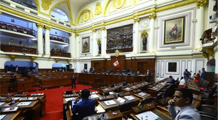 Fracasa reelección de alcaldes y gobernadores, y eliminación de movimientos regionales