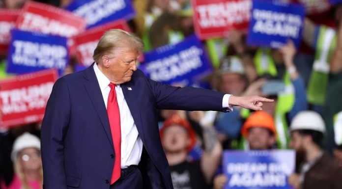 Trump empieza a diseñar sus primeros decretos y su posible equipo en la Casa Blanca