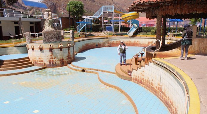 Piscina de aguas termales en Huancavelica atendía sin licencia ni certificado ambiental