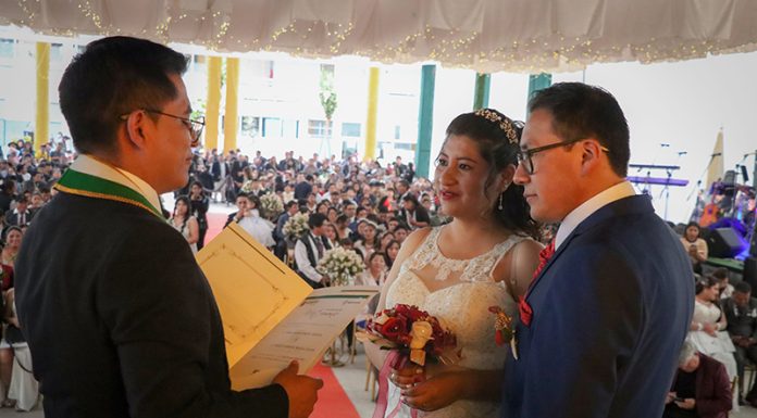 50 parejas se dan el «Sí acepto» en matrimonio masivo en Huancayo
