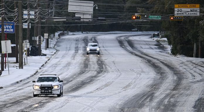 Nieve sorprende a Florida y Luisiana y frío intenso se apodera del noreste de EE.UU.