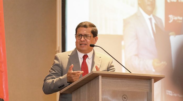 Ratifican a Jorge Solís como presidente del Directorio de Caja Huancayo