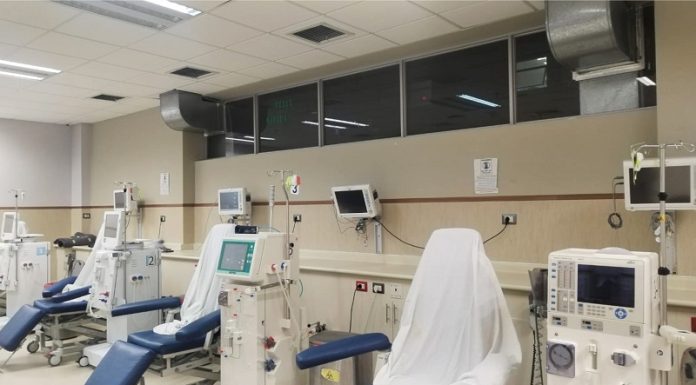 Hospital Carrión terceriza servicio de hemodiálisis porque sus equipos dejaron de operar
