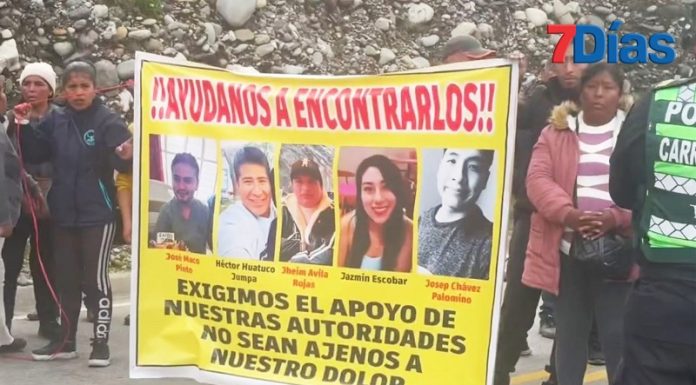 Familiares de desaparecidos en el Mantaro otra vez bloquean la vía exigiendo ayuda