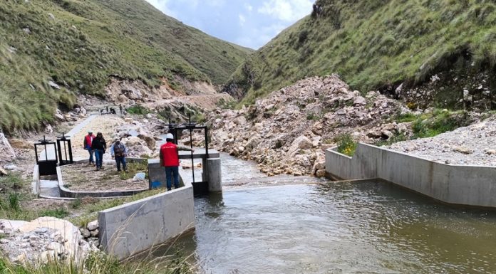 Contraloría advierte riesgos en construcción de un canal de riego en Jauja