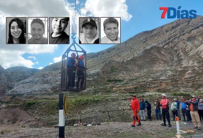 Auto con cinco pasajeros no está sumergido en la zona del accidente
