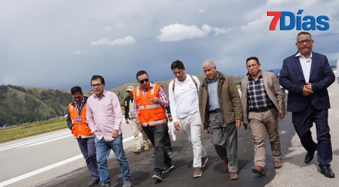 Ilich López no firma moción de interpelación a ministro pese a que anunció hacerlo