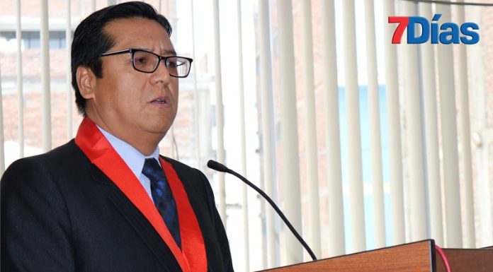 Julio Lagones jura como presidente del JEE Huancayo para elecciones generales 2026