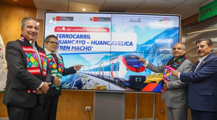 Por fin: Firman contrato para modernización del Tren Macho