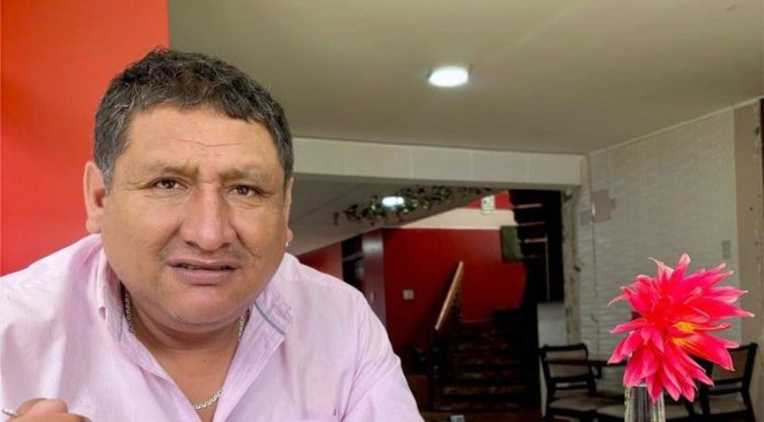 Regidor tambino Marco Coz se salva de ser vacado dos veces en un día