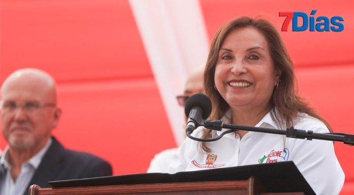 Sueldo de Dina Boluarte podría pasar de 16,000 a 35,568 al mes