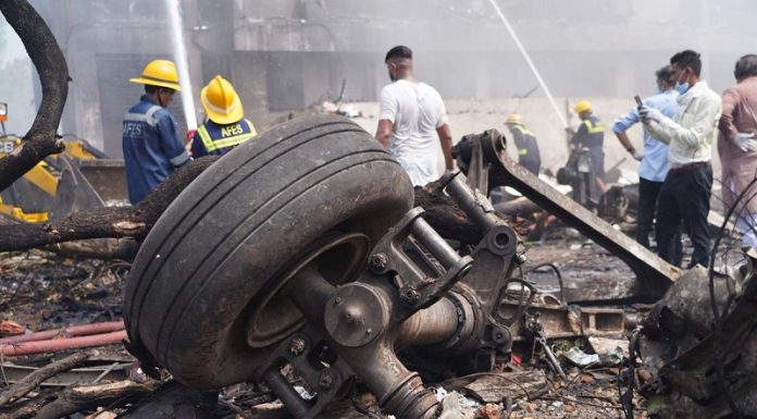 India: Se estrella avión y deja más de 200 víctimas