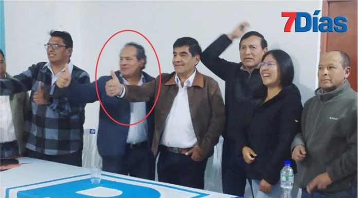 Ulises Saenz renuncia a su precandidatura por «incompatibilidad de liderazgo»