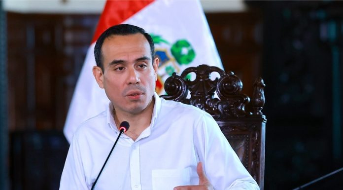 Mientras buscan censurar a Mesa Directiva, Jerí pide facultades legislativas