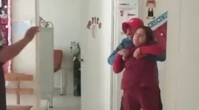Hombre con aparente crisis mental toma como rehén a obstetra en Andamarca